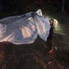  El difunto quedó en el piso mientras su yerno huía del lugar.  