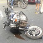  Una de las motocicletas implicadas en el accidente.  