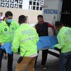  El percance ocurrió cerca de las 09:00 en la ciudadela 13 de Agosto, mientras Santiago tendía una soga para medir la ubicación del techo que iba a colocar. 