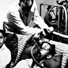  Con humanos se ha probado los efectos de los gases tóxicos que emiten los vehículos.  