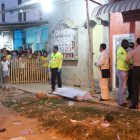  Aparentemente el difunto conocido como el ‘Chino’, tenía los días contados y ayer sus ‘panas’ quedaron consternados al ver su cuerpo. 