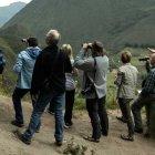  Se encuentra a 17 kilómetros de Quito. 