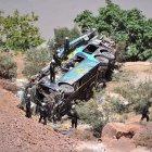 Un bus interprovincial cayó a un abismo de 80 metros 