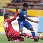  Los dos  técnicos uruguayos Eduardo Favaro, que dirige a El Nacional, y Alfredo Arias, de Emelec medirán fuerzas. 