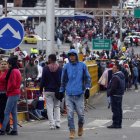  Migrantes venezolanos en el puente  de Rumichaca.  