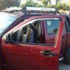  La camioneta de la pareja afectada, luego de ser abordados por una moto. 