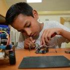  Jóvenes podrán dar vida a robots en un curso vacacional. 