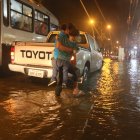  Calles de Guayaquil presentan acumulación de agua.  