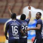  Jugadores de Universidad Católica celebra su gol. 