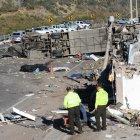  La organización, también conocida como “Mercaderes de la Frontera”, sería la responsable de “mimetizar cargamentos (...) en buses que daban la apariencia de servicio turístico”. 