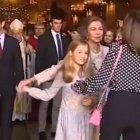  Felipe trató de lidiar entre ambas, pero no lo consiguió.  