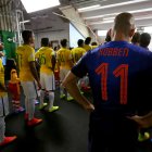  La entrada de los jugadores y niños se ha vuelto un espectáculo. 