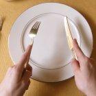  La etiqueta nos libra de momentos incómodos. Con estos 5 tips conviértase en el comensal más distinguido. 