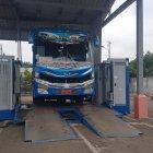  Las unidades llegan de 12 en 12 hasta el área de revisión en el cantón Milagro y la mayoría, presenta inconvenientes. 