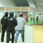  Entre los detenidos se encuentran tres doctores, uno acreditado en el ministerio. 