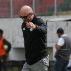  Alfredo Arias no continuará como director técnico de Emelec  