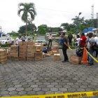  Una mujer mencionó que a uno de sus compañeros de viaje fue detenido; lo maltrataron y ni siquiera era el dueño de la mercadería sino que solo vino a ayudar y acompañarlos. 