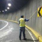  Los trabajadores ya se encuentran revisando la zona.  