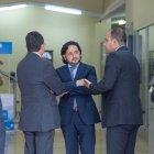  Andrés Michelena (c) y Xavier Aguirre (der), representantes legales de la entidad que aglutina los medios del Gobierno Nacional, y TELEDOS S.A. (Gamavisión)  