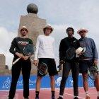  Los invitados lucieron sombreros de paja toquilla como símbolo ecuatoriano.  