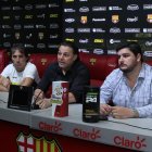  Alfaro Moreno junto al técnico Guillermo Almada y Aquiles Álvarez, quien también se fue del club. 