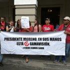  Los trabajadores se organizaron para reclamar sus derechos laborales.  