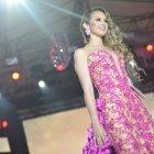  La Reina de Milagro 2018, Pierina Escobar, durante el desfile de gala.  