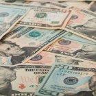  Una membrana, capaz de emitir luz láser y cuyas propiedades ópticas se mantienen inalteradas durante meses, puede servir como identificador de seguridad de un objeto, resaltan sus creadores. 