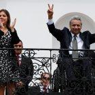  Las siete preguntas —cinco de referéndum y dos de consulta popular— tocaron temas que despertaron controversia en el ambiente político ecuatoriano. 