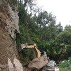  La camioneta quedó destruida, pero su ocupante resultó ileso.  