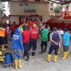  Unas 25 personas entre Bomberos, familiares y amigos se unieron a las tareas de rescate. 