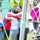  Según los familiares, cuando se inició el fuego, los pequeños, de 5 y 6 años, se habrían escondido. Luego no pudieron escapar de la candela.  