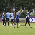  Jorge Sampaoli dejó en la banca a Elizaga en la final ante Liga de Quito, en 2010.  