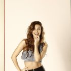  Ana Paula es una cantante de música tropical. 