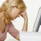  Imagen referencial. A nivel mundial, las mujeres sólo ganan 77 centavos por cada dólar que ganan los hombres. 