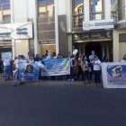  Familiares de la menor reclamaron en la Unidad Judicial Penal de Loja, el pasado 30 de octubre.  