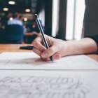  Los científicos aseguran que las personas que tienen mala escritura piensan más rápido. 