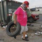  El periodista José Delgado se introdujo en la vida de los chamberos para conocer lo dura que es su existencia entre la basura. 