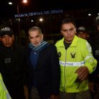  Procesado por peculado, Alvarado portaba un grillete electrónico desde el pasado mes de agosto, hasta que se lo habría quitado y huido, circunstancia que se confirmó un día luego de su fuga. 