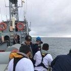  Guardacostas recogieron a los pescadores y los llevaron hasta Salinas. 