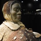  Reproducción de una tumba en el cementerio de La Florida. Los muertos se enterraban sentados. 