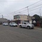  El hombre apodado como ‘El Chavo’, se hallaba descansando en su domicilio de las calles Junín y Segunda Norte, hasta donde arribaron los presuntos delincuentes que le dispararon por varias ocasiones. 