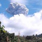  Volcán Reventador se mantiene en actividad alta. 