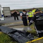  Personal de criminalística realizó el levantamiento de cuerpo. 