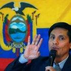  Pérez retornó recientemente de hacer un posgrado en España.  