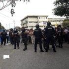  Los disturbios se registraron cuando el grupo del Consejo Universitario —el que lo apoya a Salcedo— intentó ingresar al edificio principal de la institución para sesionar acogiéndose al dictamen del Consejo de Educación Superior (CES). 