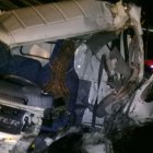  Dos camiones y un trailer terminaron afectados en el percance. 