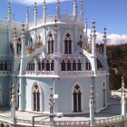 El actual templo gótico, visitado por miles de peregrinos, fue levantado en 1934.