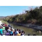 Miembros del GIR tratan de hallar a las jóvenes.