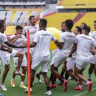 Los jugadores toreros quedaron listos para el enfrentamiento con los orenses.